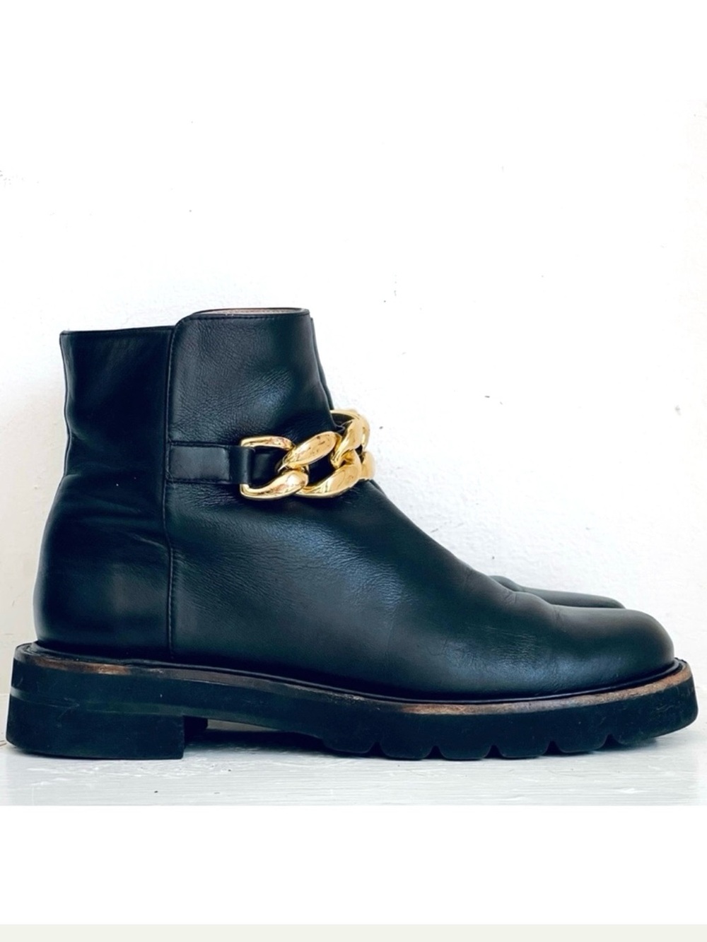 Stuart Weitzman Lift Chain Leather Lug-Sole Ankle Boot In Black Size 7